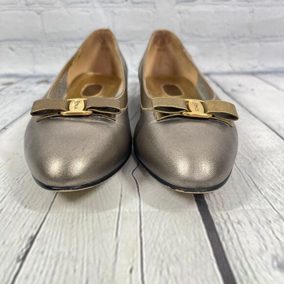 Vintage 90’s Loafers Womens 9.5 Silver Gold Leather Bow Flat Comfort Shoes Party - Picture 2 of 13